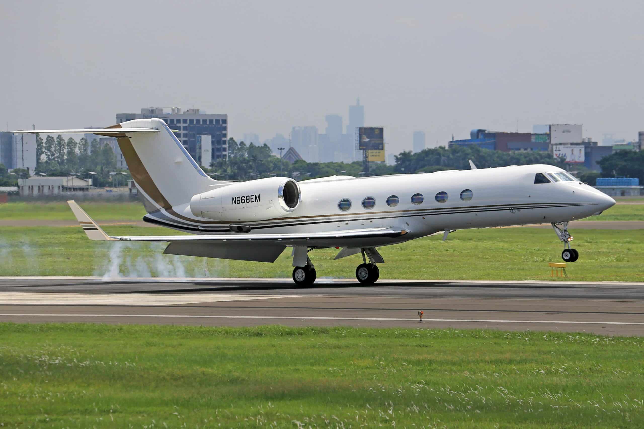 Private-jet-charter-SNA-airport-scaled.jpg
