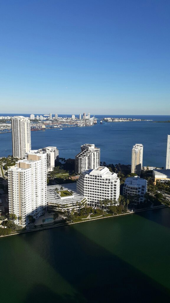 Buildings-in-Miami-Florida-seen-during-a-private-jet-flight-from-NYC-to-Miami-scaled.jpg