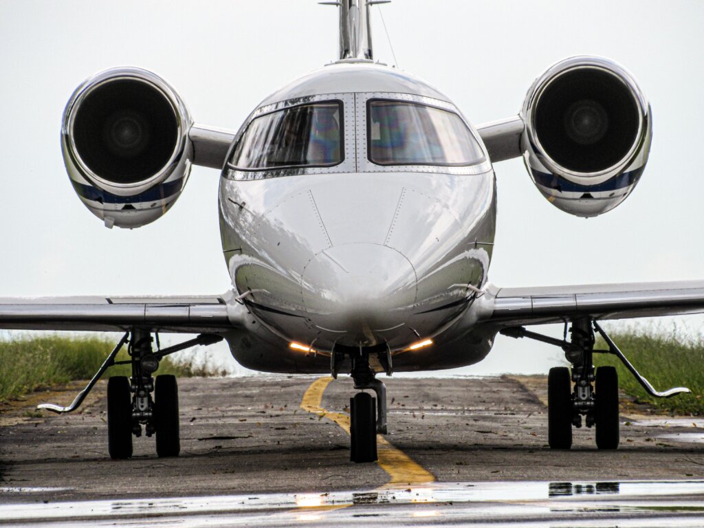Private-jet-charter-from-Dallas-to-Aspen-scaled.jpg