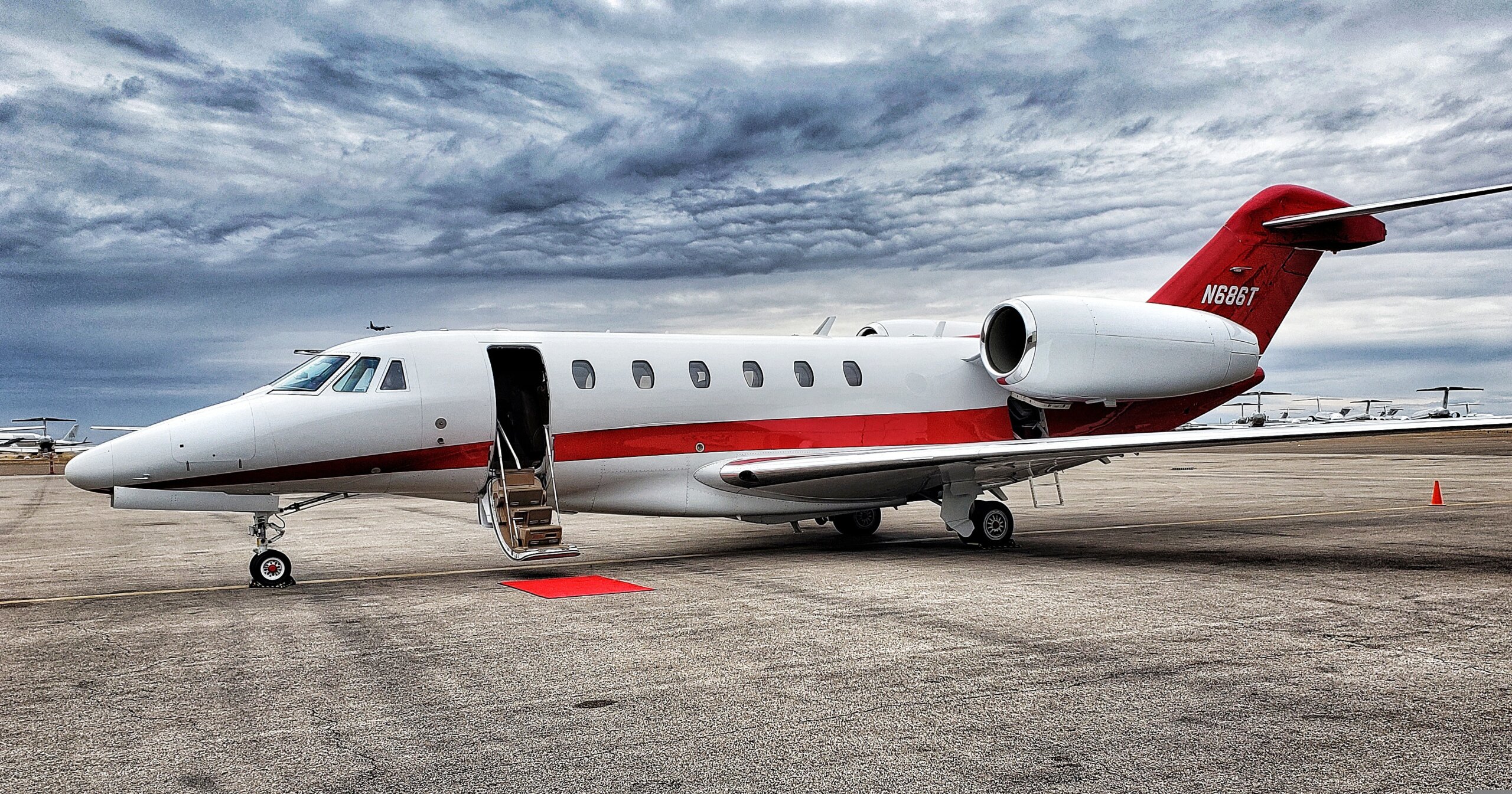 Private jet on the ground for a Nashville to Charlotte private charter
